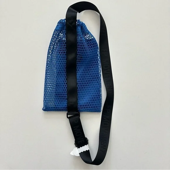 FP Movement Mini Mesh Sling Bag - Picture 9 of 13